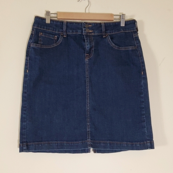 Old Navy Women's Denim Mini SKIRT Size 10 - Picture 1 of 4